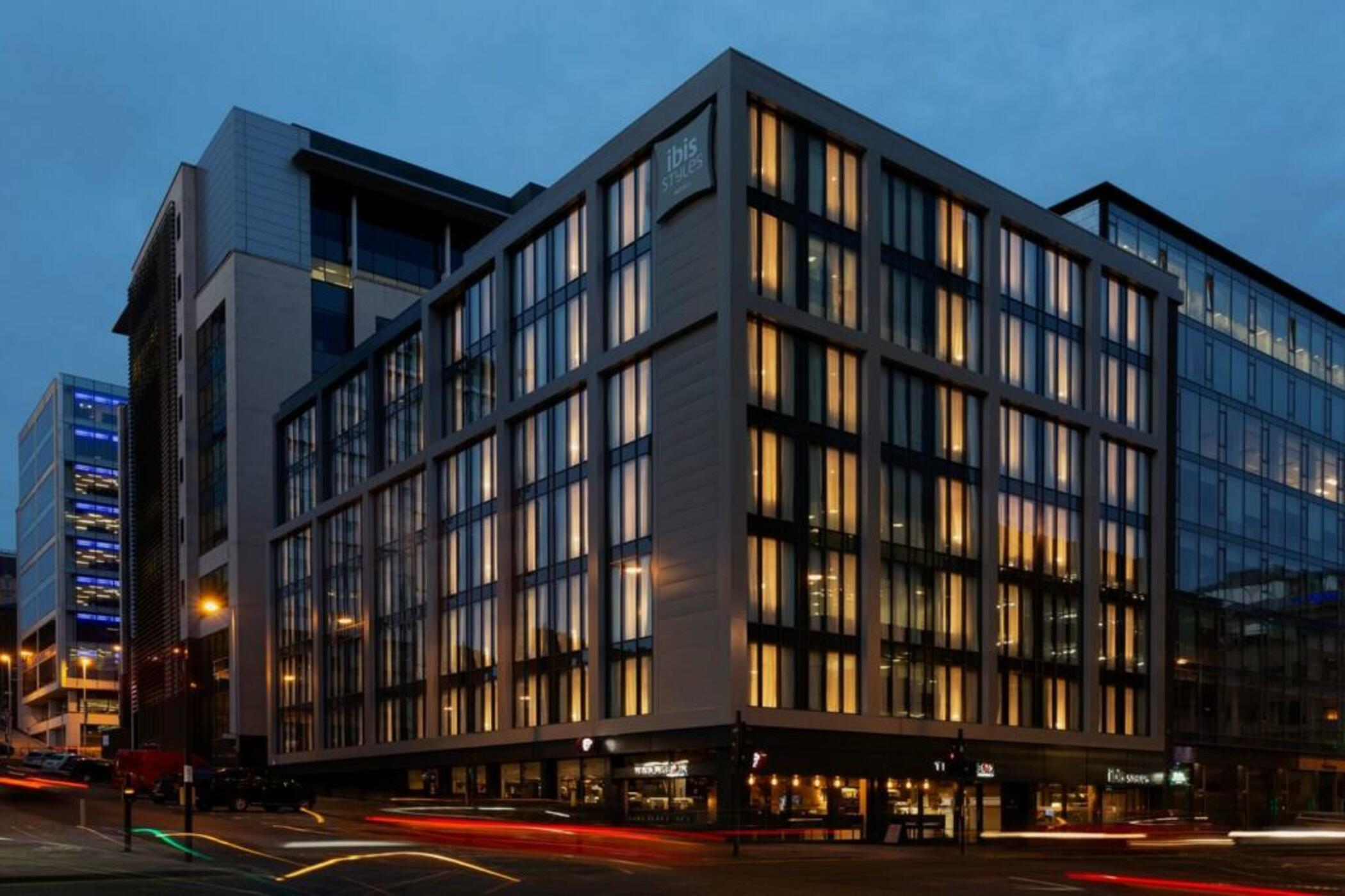 Ibis Styles Glasgow Central Bagian luar foto