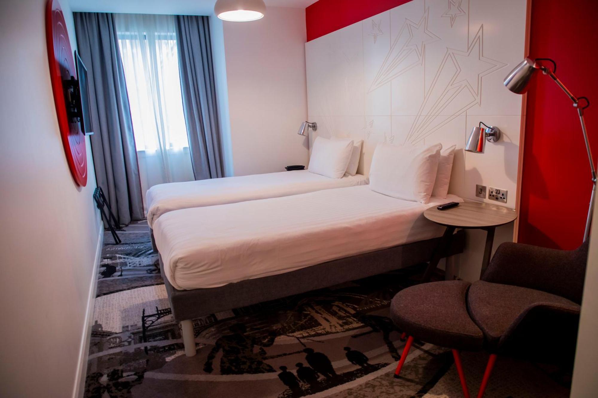 Ibis Styles Glasgow Central Bagian luar foto