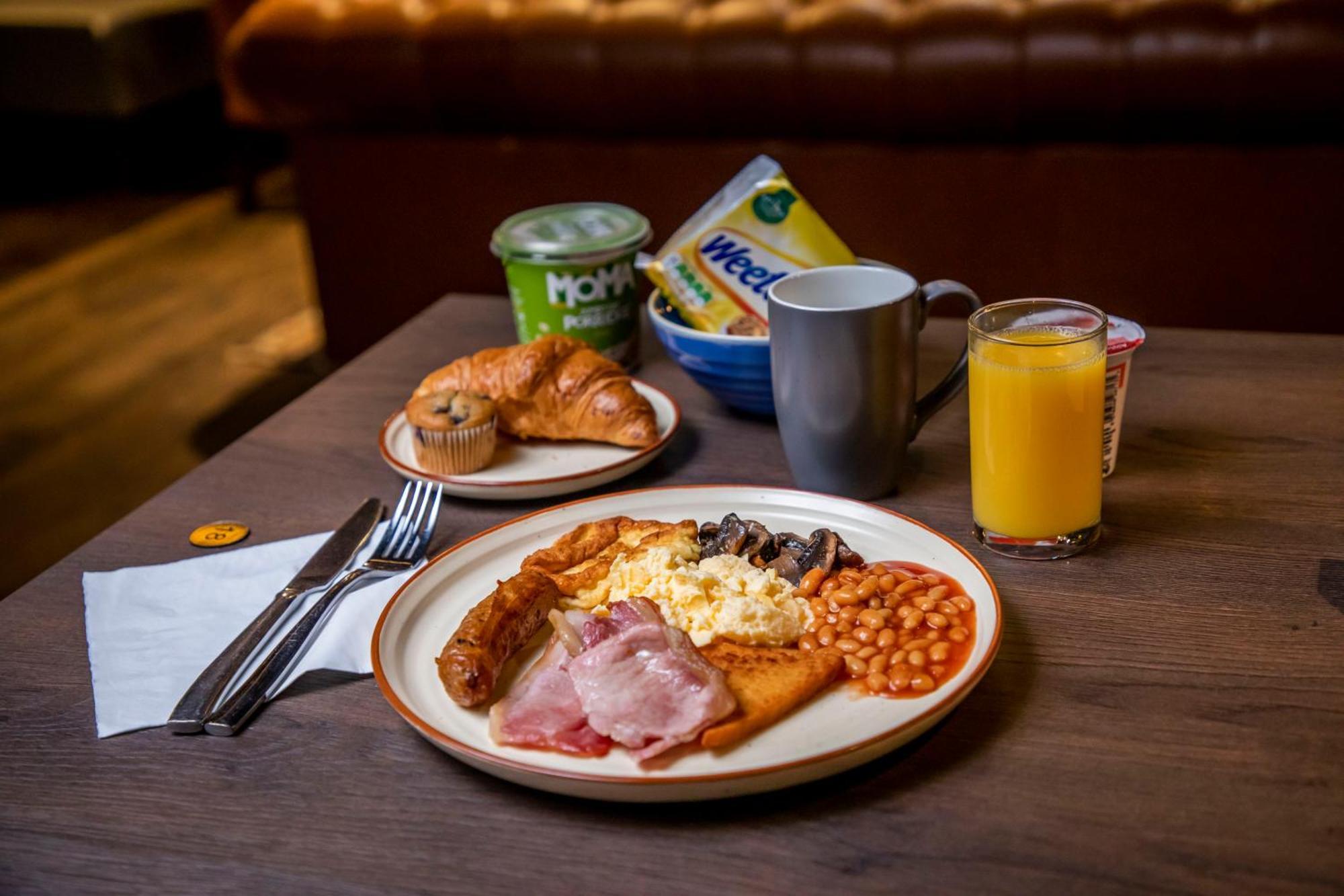Ibis Styles Glasgow Central Bagian luar foto
